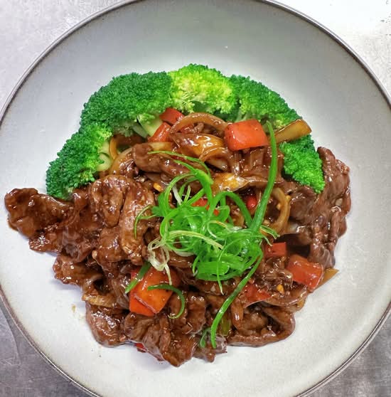 Mongolian Beef 蒙古牛